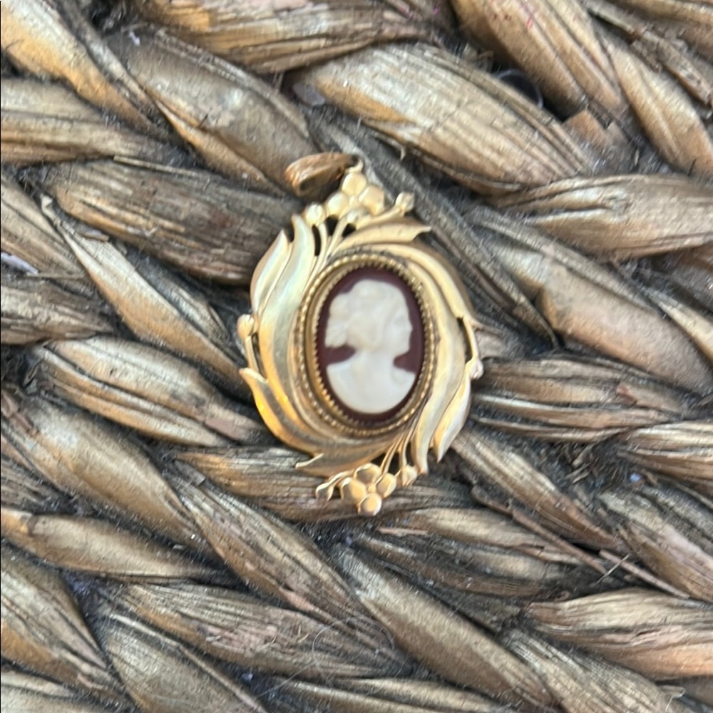 Elegant Gold Cameo Pendant